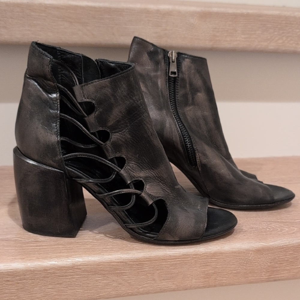 Fru.It Italian Leather Black Bronze Open-Toe Ankle Block Heel Booties Size 7